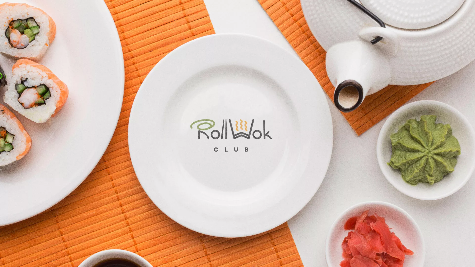 Разработка логотипа и фирменного стиля суши-бара «Roll Wok Club» в Горбатове